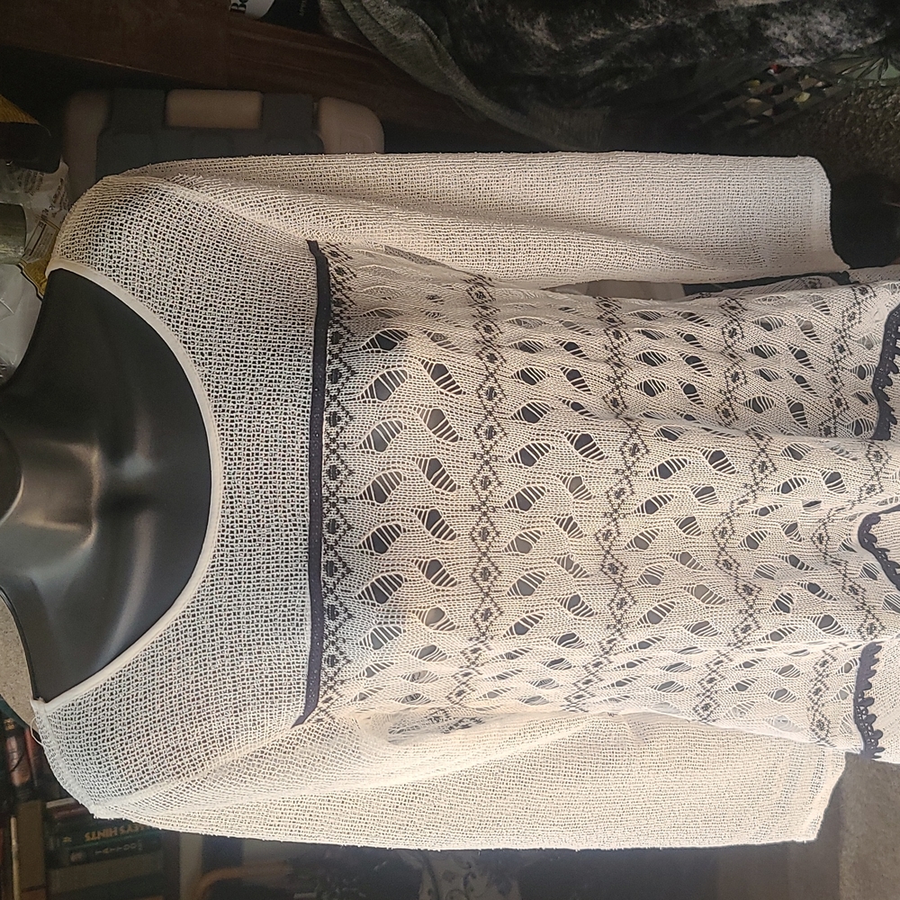 a'reve BEAUTIFUL NEW knit white & black detailed sheer tunic L - Picture 9 of 10